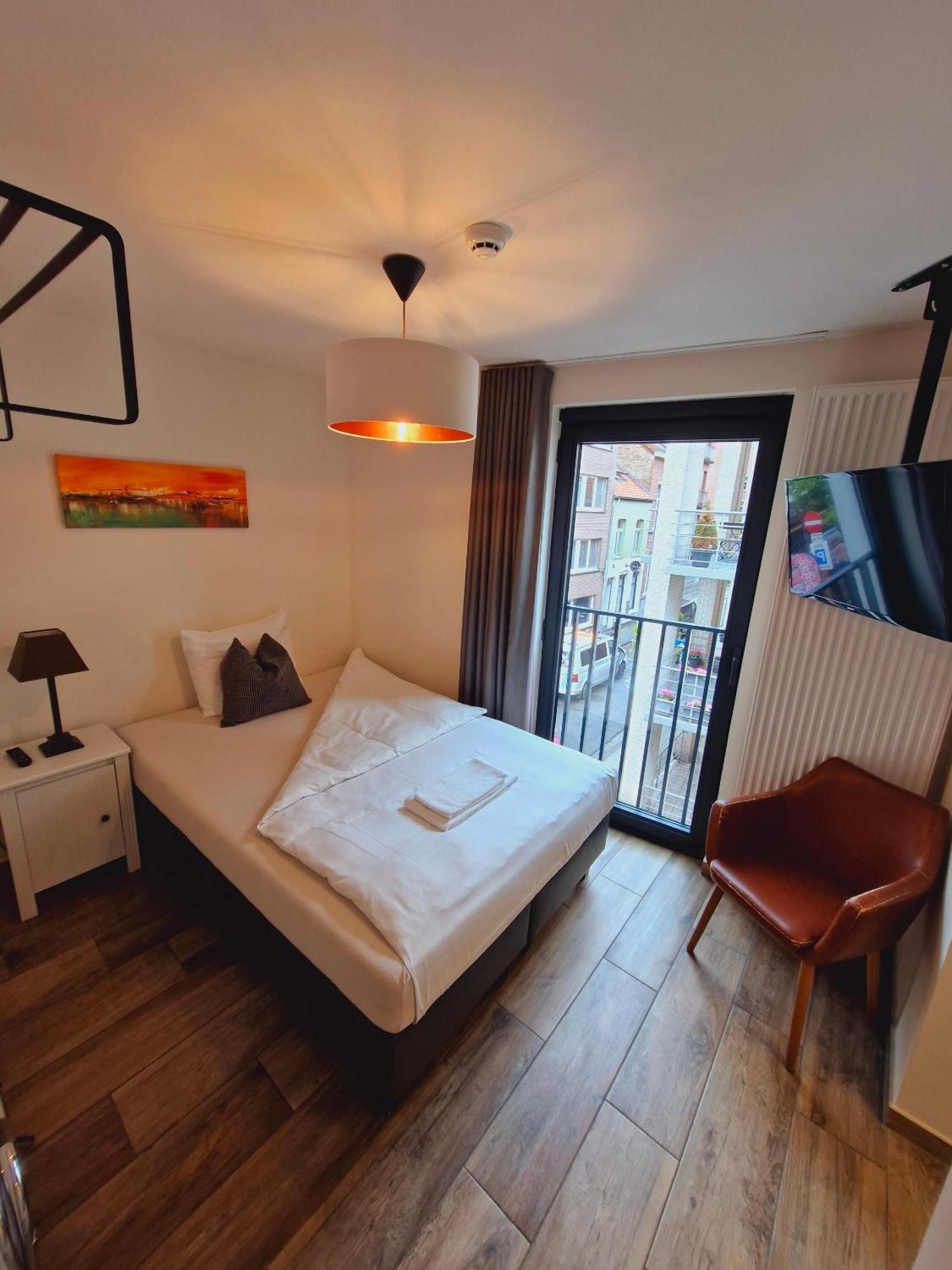 Hotel Ladeuze Льовен Екстериор снимка